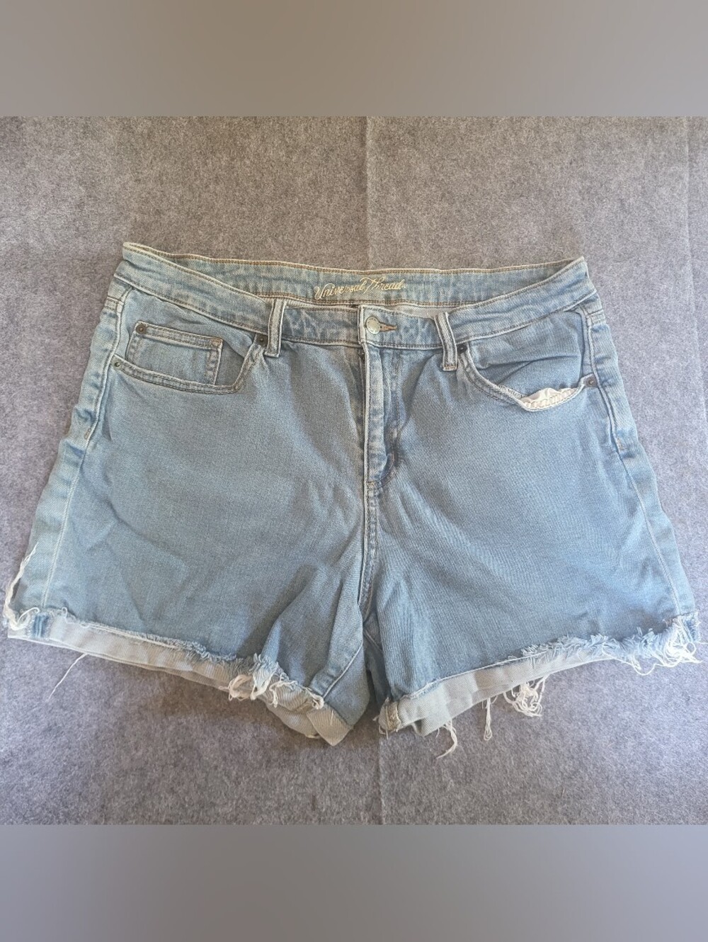 Universal Thread High Rise Midi Shorts Distressed light Wash Denim Size 14 / 32